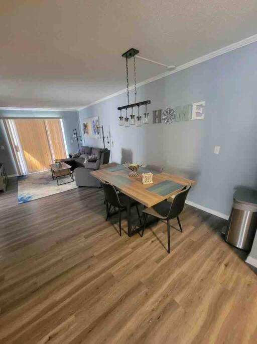 2022 Renovated 2-Bdrm Cozy, Lovely Condo W/Parking! 希爾頓黑德島 外观 照片