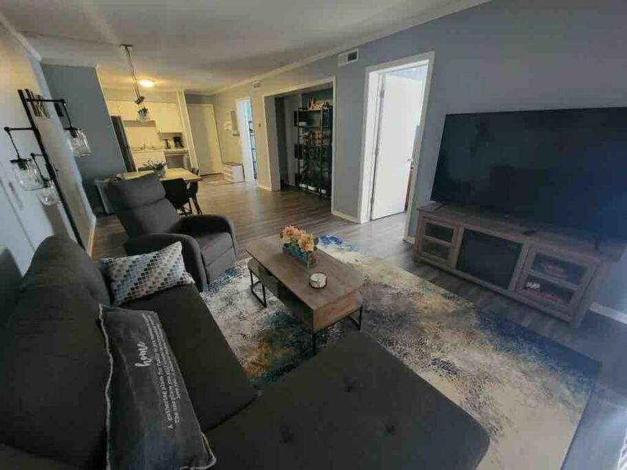 2022 Renovated 2-Bdrm Cozy, Lovely Condo W/Parking! 希爾頓黑德島 外观 照片